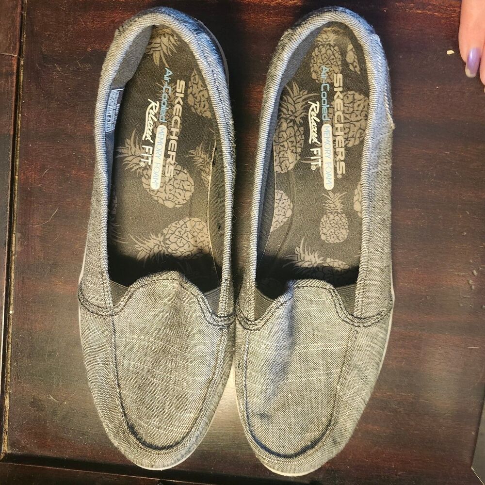 SKECHERS Women's Grey Flats Air Cooled Memory Foam Relaxed Fit Slip On Size 10